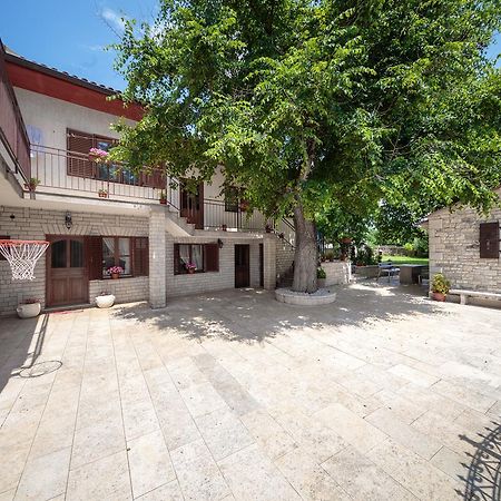 Apartments Mirjana 1655 Канфанар Екстер'єр фото
