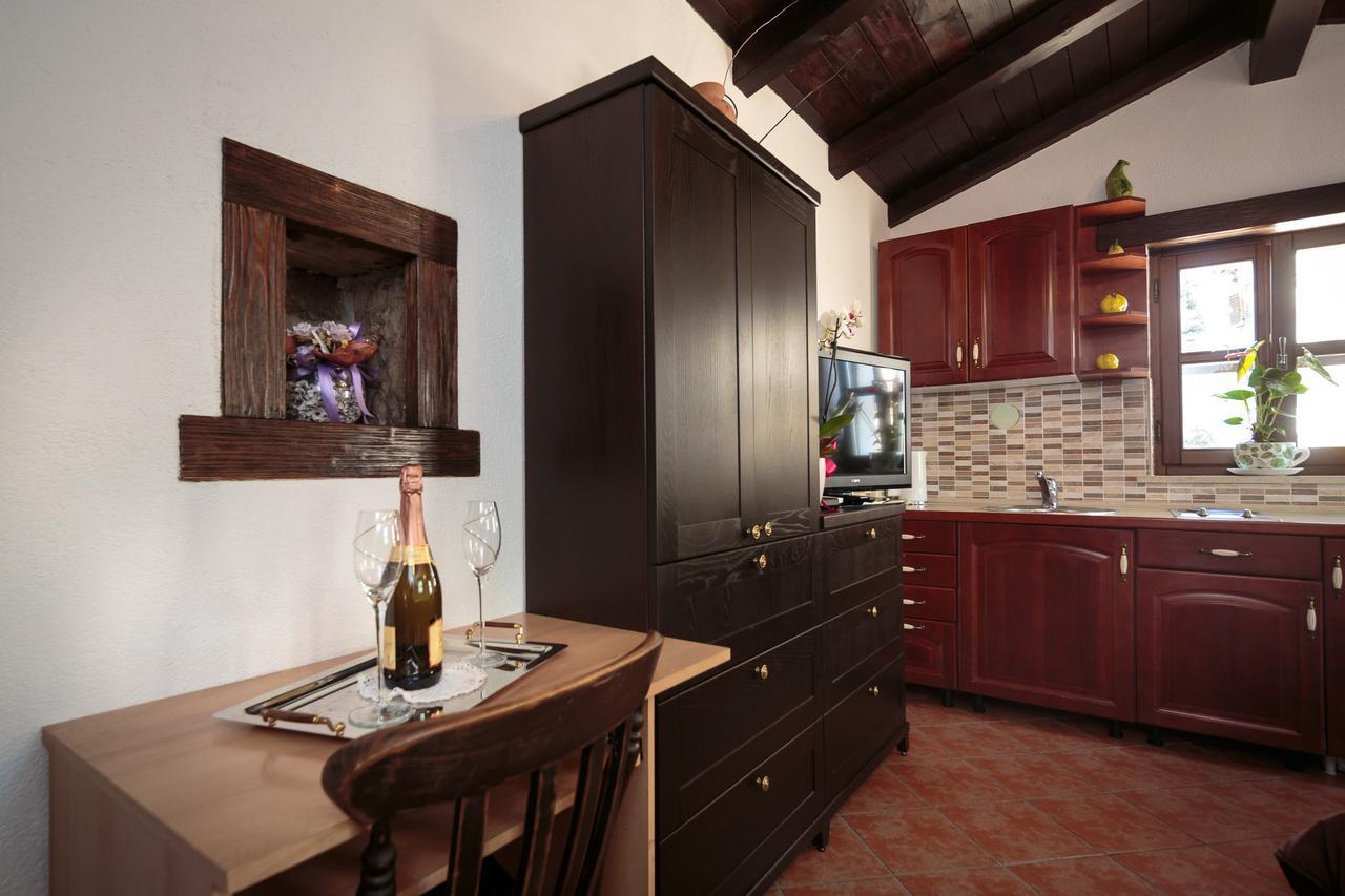 Apartments Mirjana 1655 Канфанар Екстер'єр фото